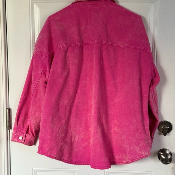 Gap × Barbie™ Adult LongSleeve Icon Denim Jacket Hot Pink Size Large Petite NWT! - Picture 4 of 6